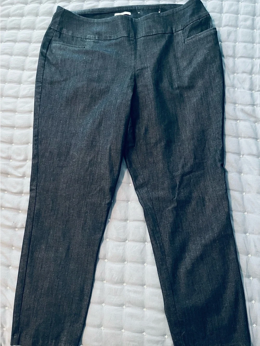 Women's Dark Wash Stretch Jeans
